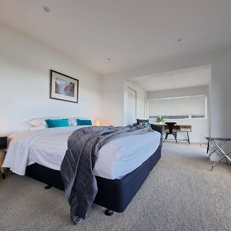 Fabulous Castor Bay 1 Bedroom With Views And Skytv Auckland Bagian luar foto